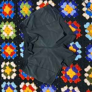 RARE Lululemon Hotty Hot Shorts Size 8